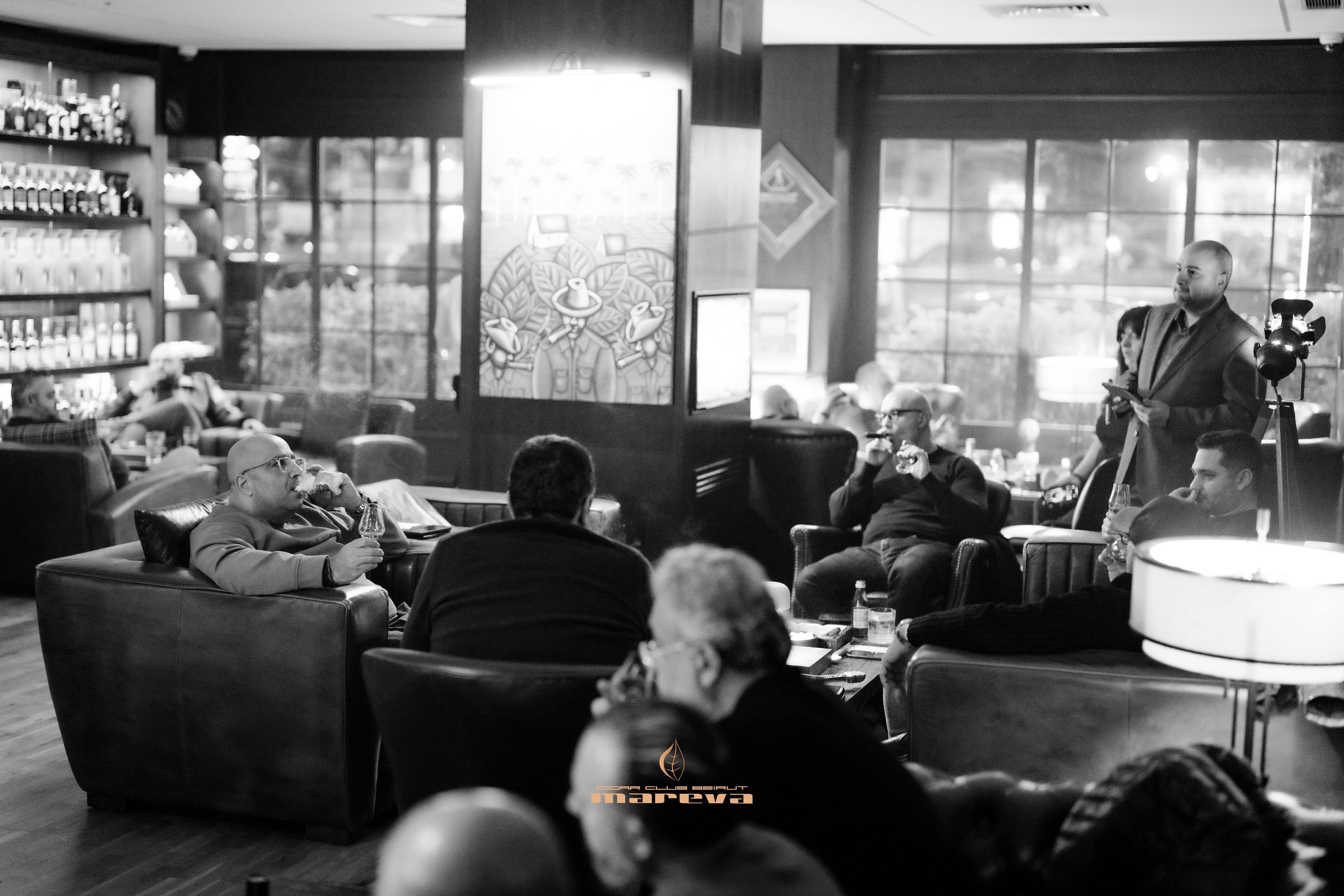 Hunter Laing's Old and Rare Pittyvaich Distillery 34 Years - Image 7